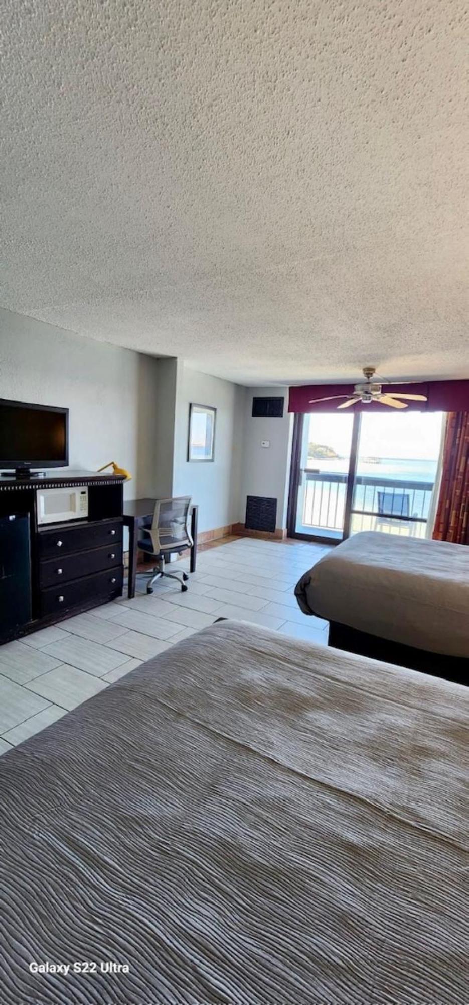 Quality Inn & Suites Gulf Breeze Bayside Near Pensacola Beach Buitenkant foto